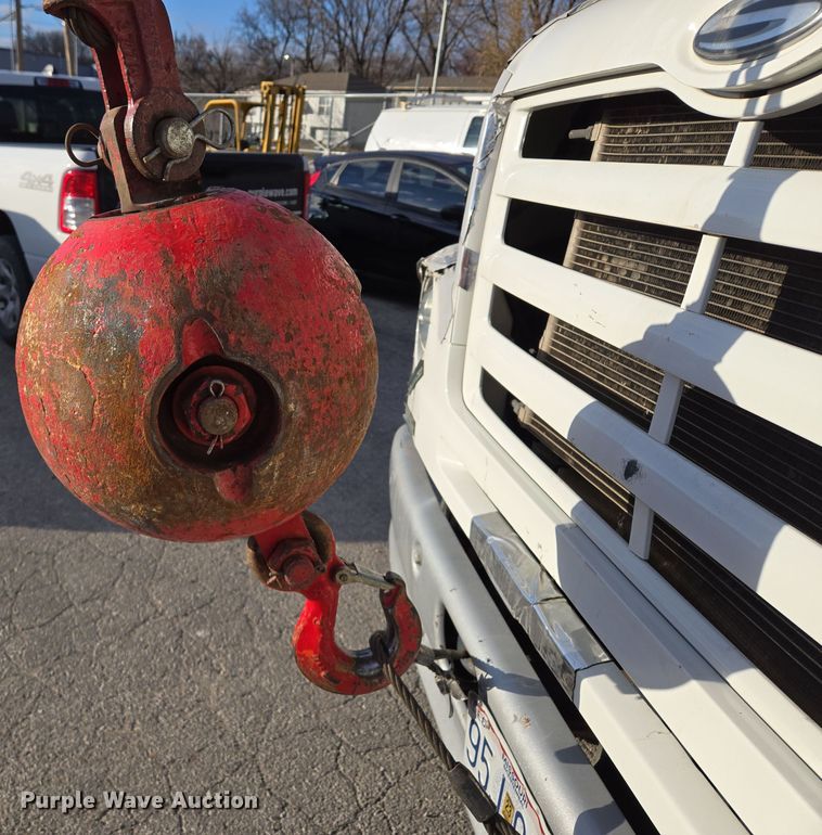 image for item EQ3832 2003 Sterling  L7500 crane truck