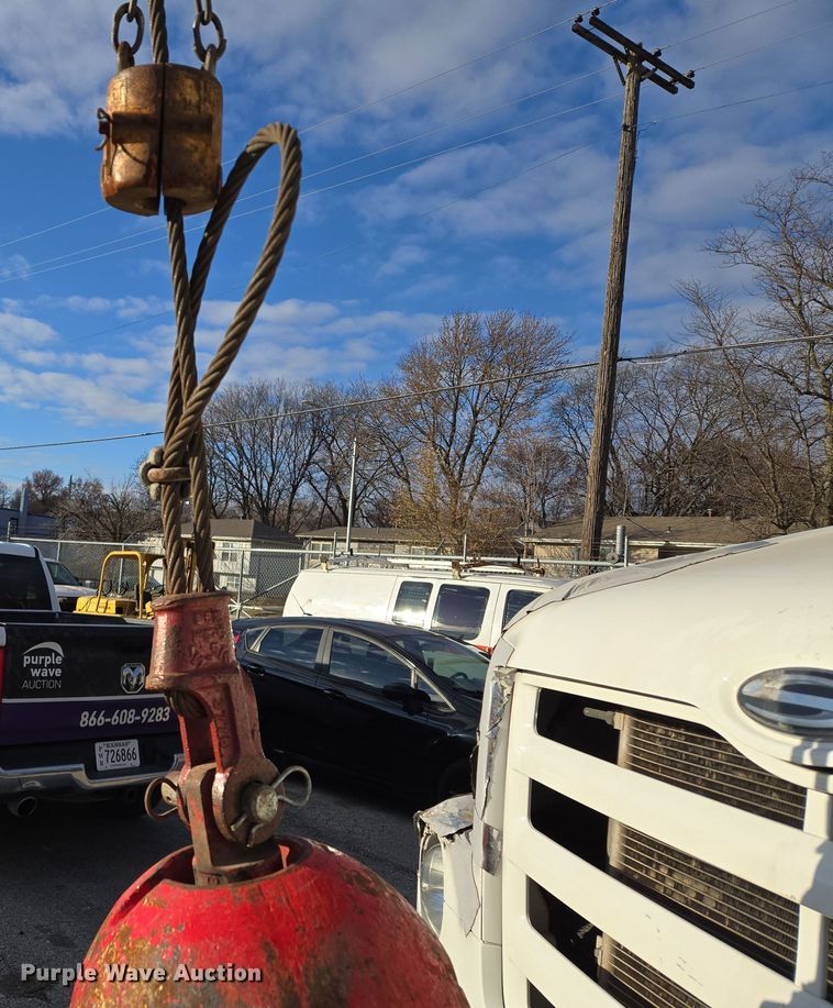 image for item EQ3832 2003 Sterling  L7500 crane truck