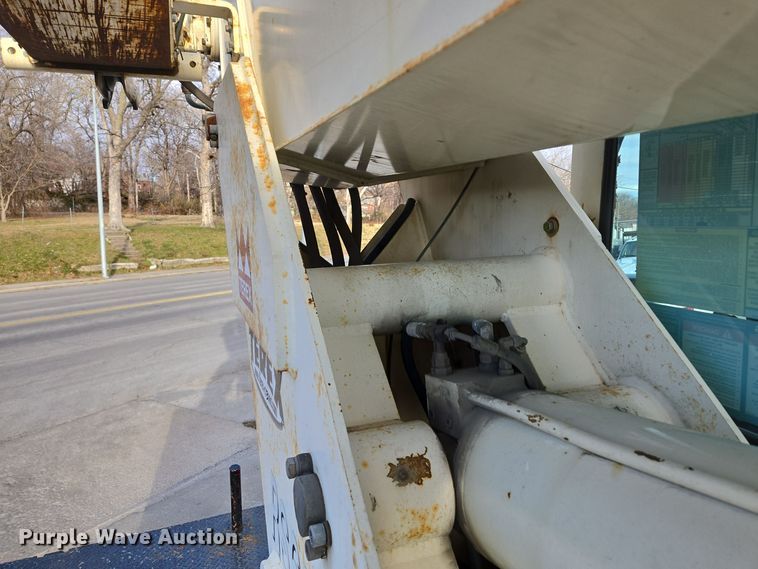 image for item EQ3832 2003 Sterling  L7500 crane truck