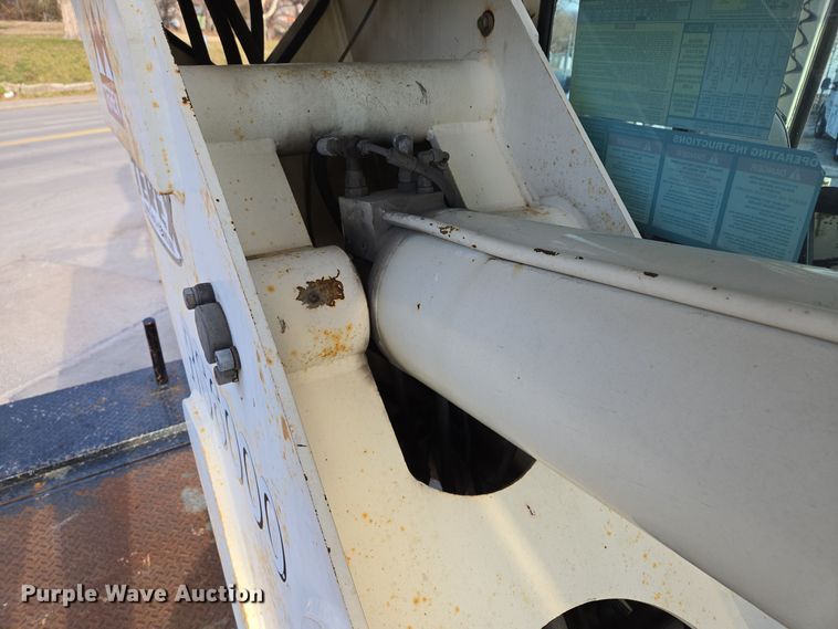 image for item EQ3832 2003 Sterling  L7500 crane truck