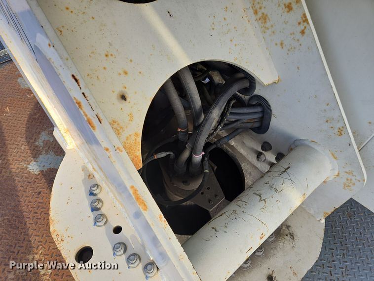 image for item EQ3832 2003 Sterling  L7500 crane truck