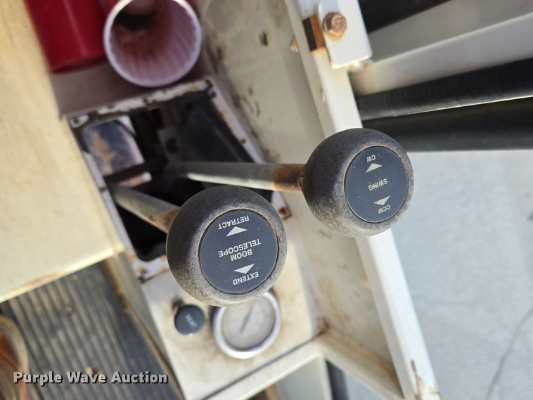 image for item EQ3832 2003 Sterling  L7500 crane truck