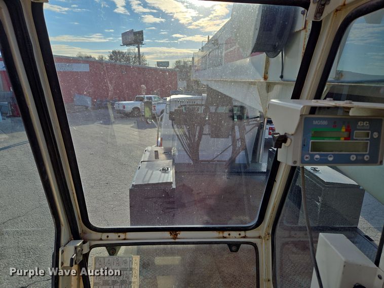 image for item EQ3832 2003 Sterling  L7500 crane truck