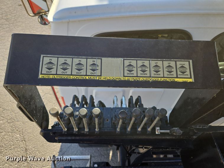 image for item EQ3832 2003 Sterling  L7500 crane truck