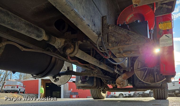 image for item EQ3832 2003 Sterling  L7500 crane truck