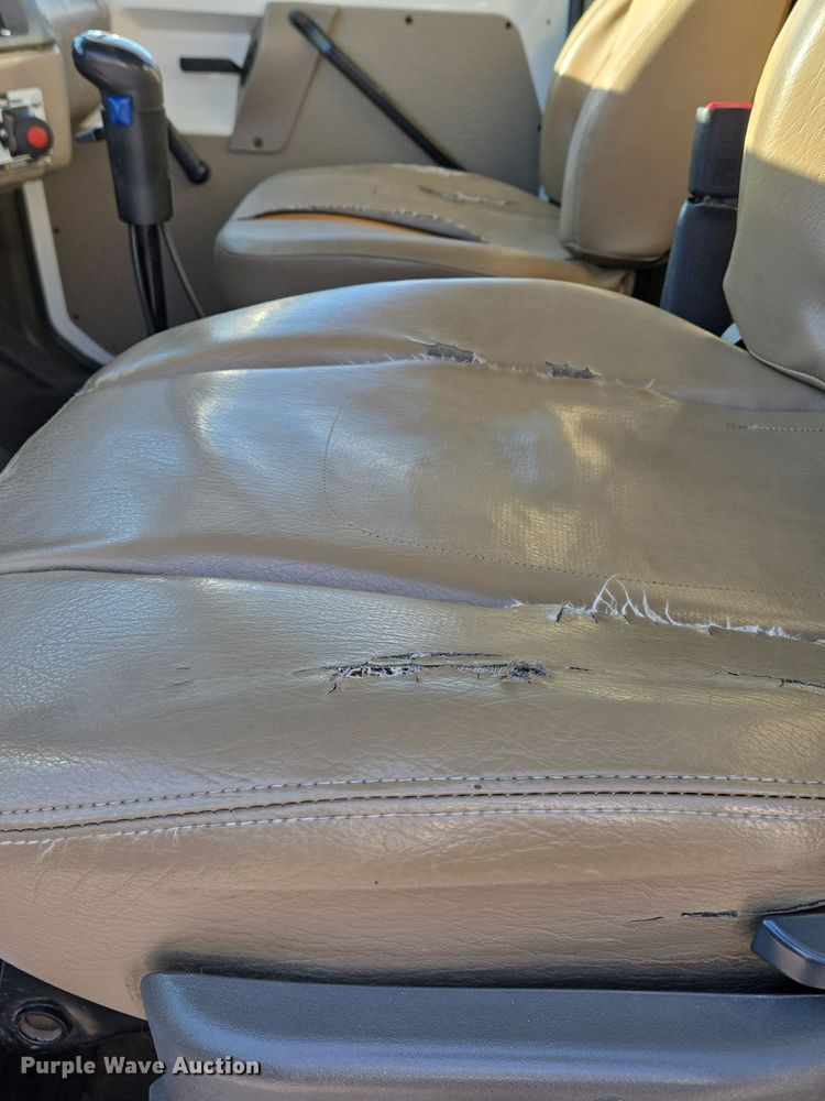 image for item EQ3832 2003 Sterling  L7500 crane truck