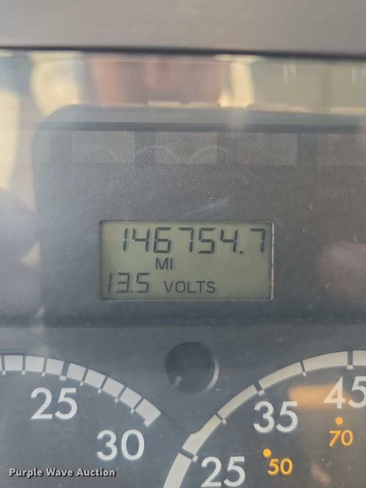 image for item EQ3832 2003 Sterling  L7500 crane truck