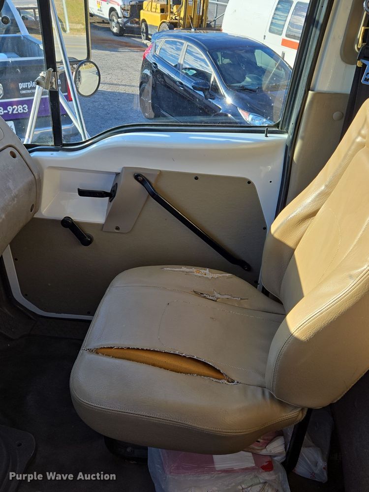 image for item EQ3832 2003 Sterling  L7500 crane truck