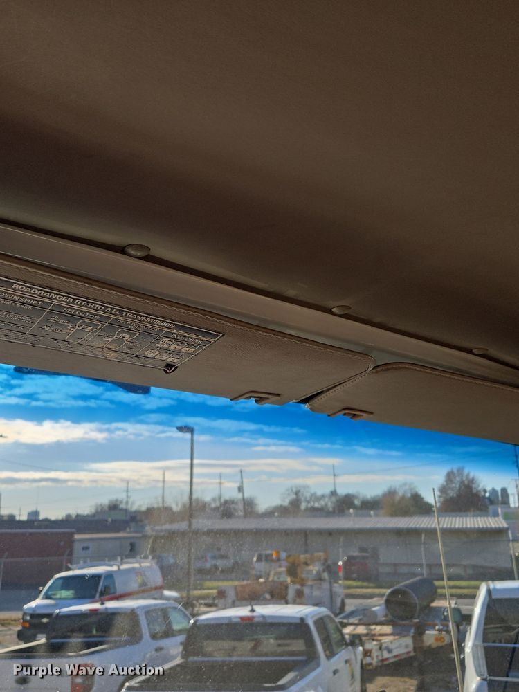 image for item EQ3832 2003 Sterling  L7500 crane truck