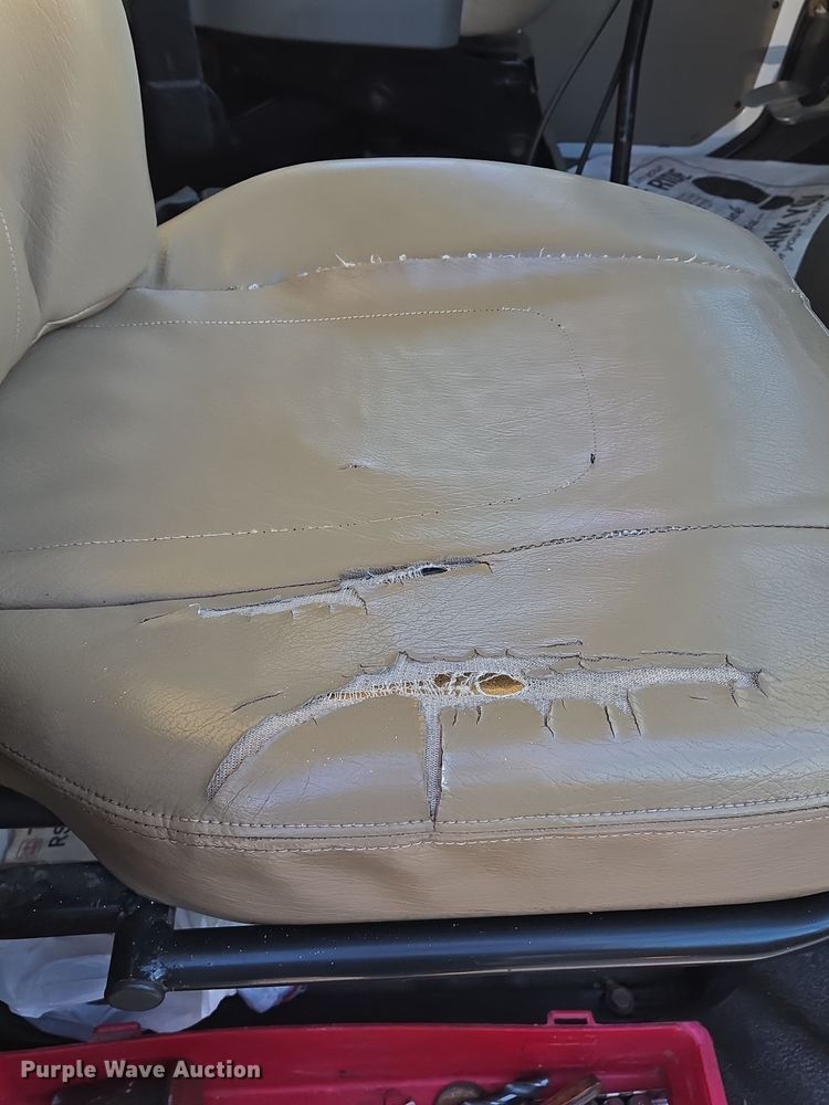 image for item EQ3832 2003 Sterling  L7500 crane truck