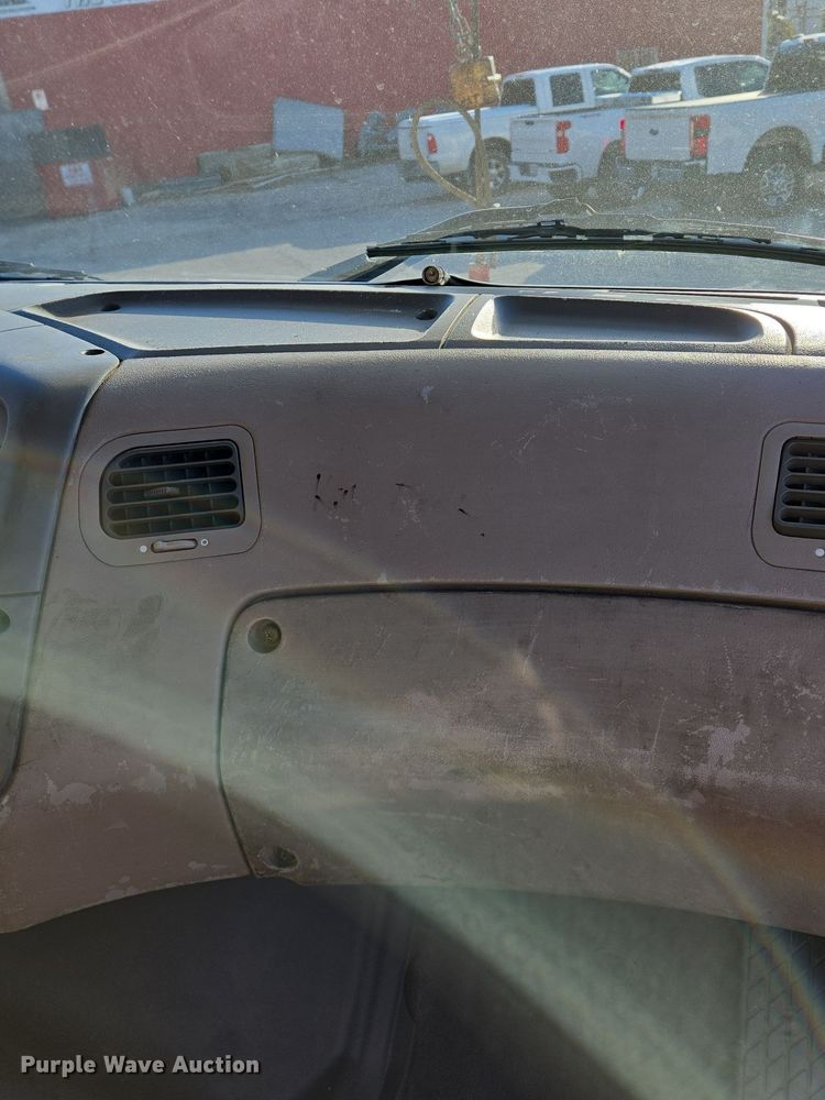 image for item EQ3832 2003 Sterling  L7500 crane truck