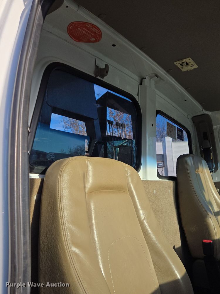 image for item EQ3832 2003 Sterling  L7500 crane truck