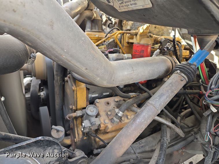 image for item EQ3832 2003 Sterling  L7500 crane truck