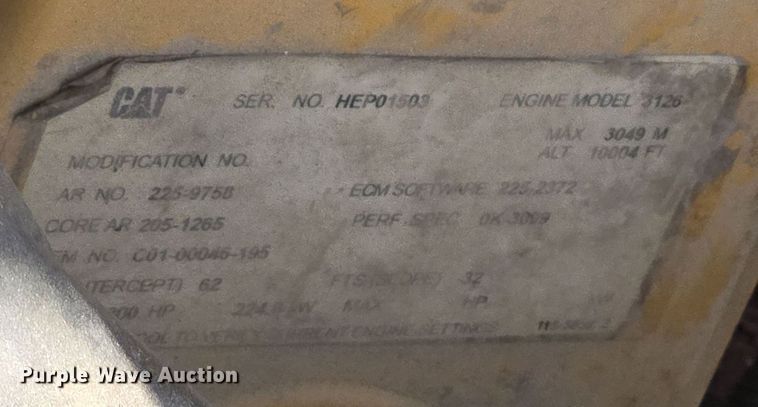 image for item EQ3832 2003 Sterling  L7500 crane truck