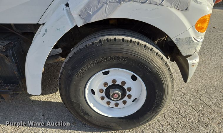 image for item EQ3832 2003 Sterling  L7500 crane truck