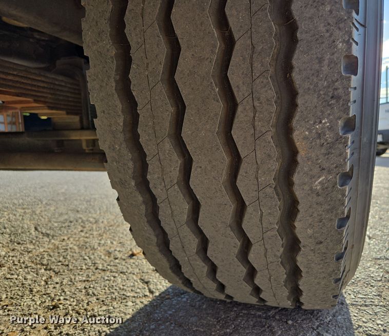 image for item EQ3832 2003 Sterling  L7500 crane truck