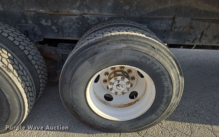 image for item EQ3832 2003 Sterling  L7500 crane truck