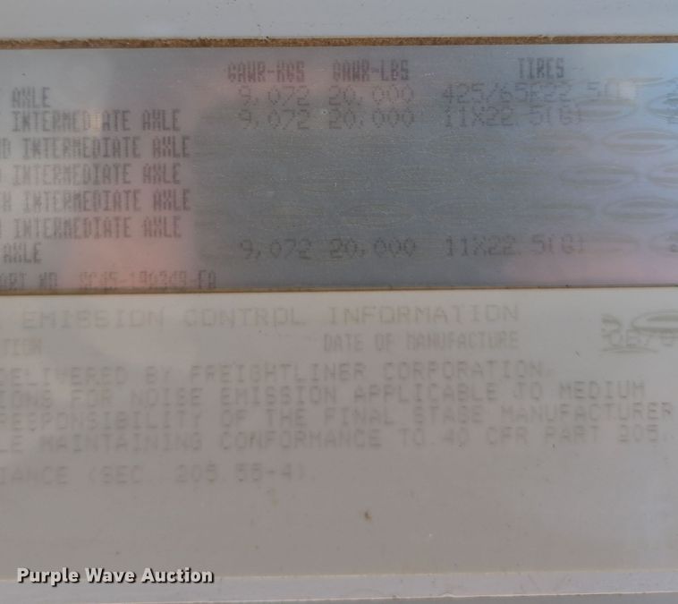 image for item EQ3832 2003 Sterling  L7500 crane truck