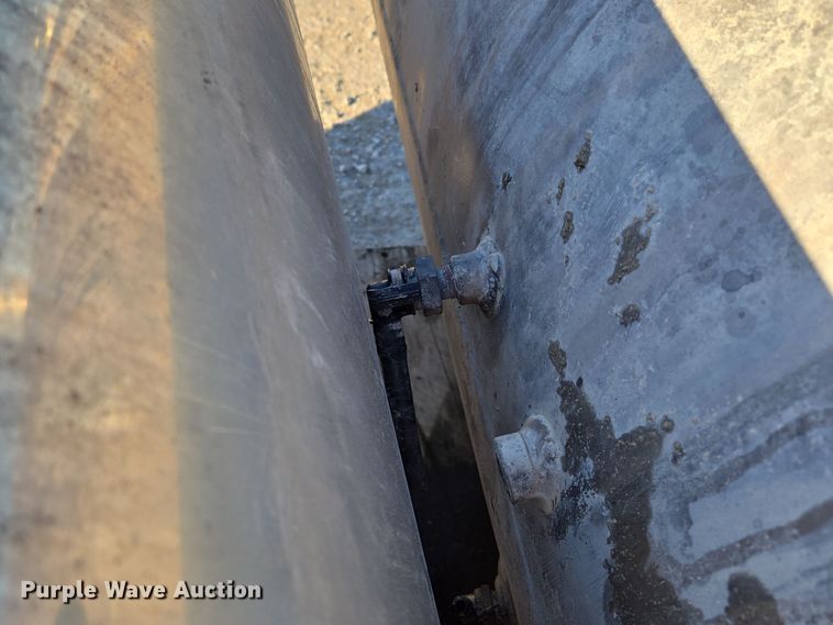 image for item EQ3910 Fuel tanks 