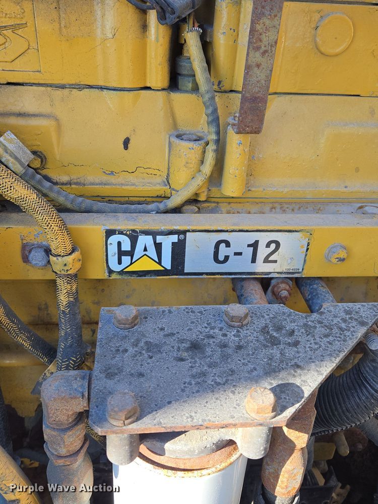 image for item EQ3911 2001 Peterbilt 379 semi truck