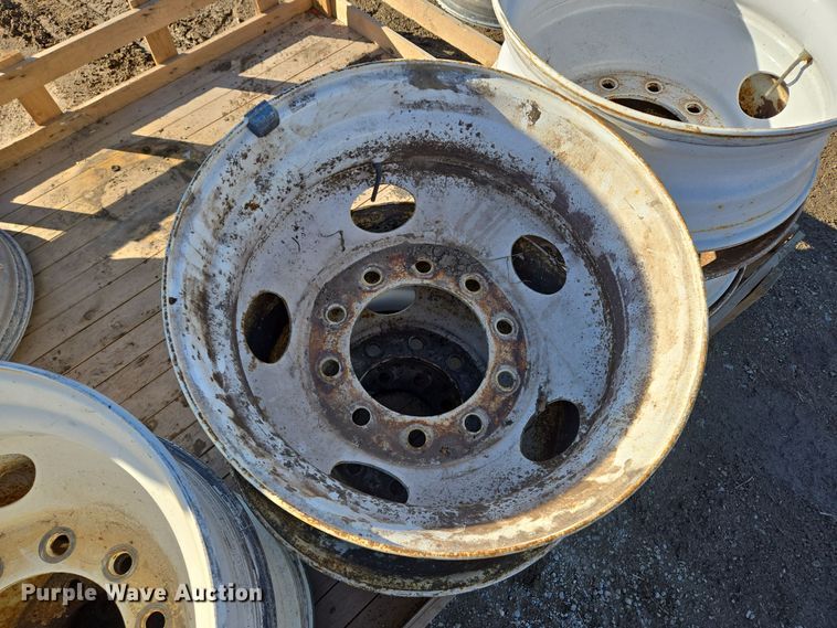 image for item EQ3914 (18) 22.5 steel wheels 