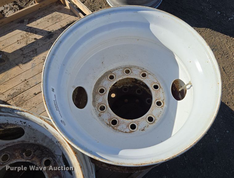 image for item EQ3914 (18) 22.5 steel wheels 