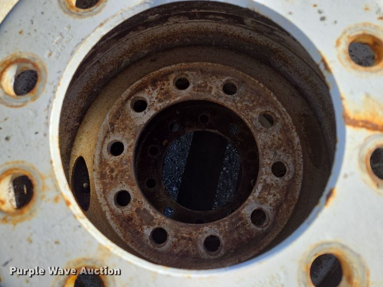 image for item EQ3914 (18) 22.5 steel wheels 