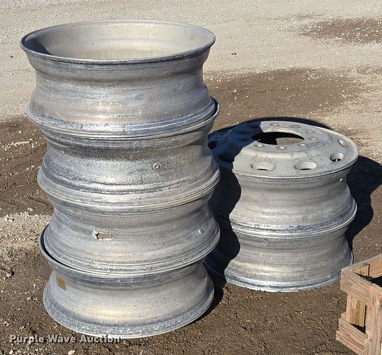 image for item EQ3915 (6) 24.5 wheels 