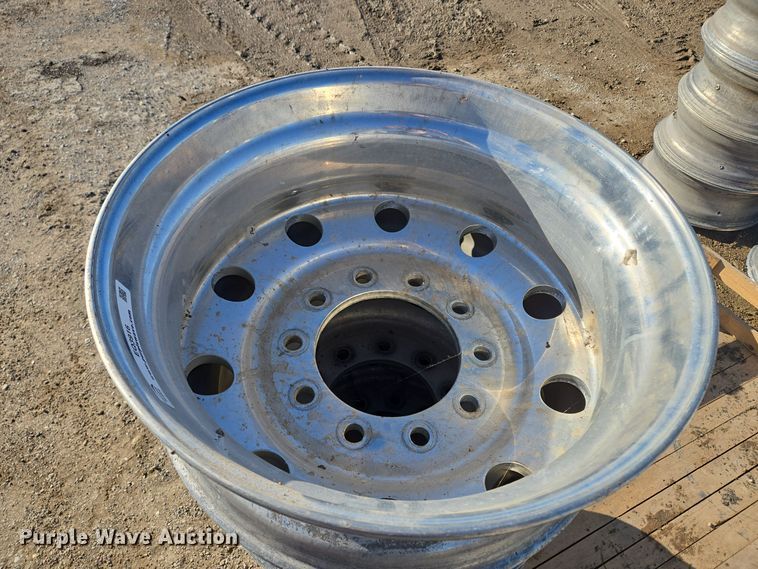 image for item EQ3916 (5) 22.5 aluminum wheels 