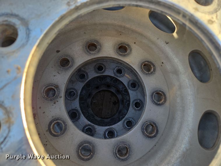 image for item EQ3916 (5) 22.5 aluminum wheels 