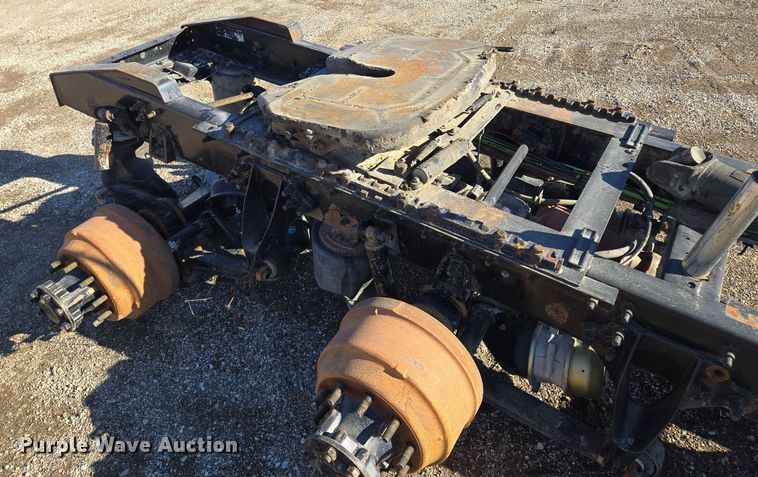 image for item EQ3918 Rear axle assembly