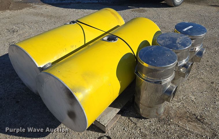 image for item EQ3920 Truck parts