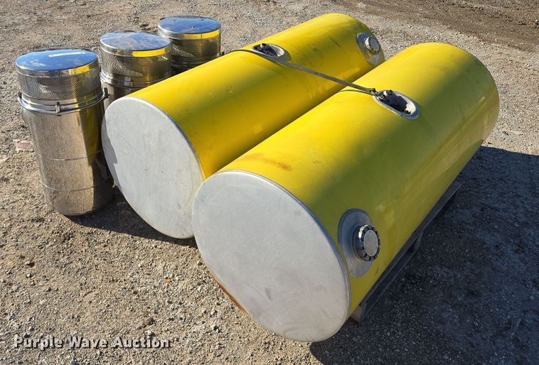 image for item EQ3920 Truck parts