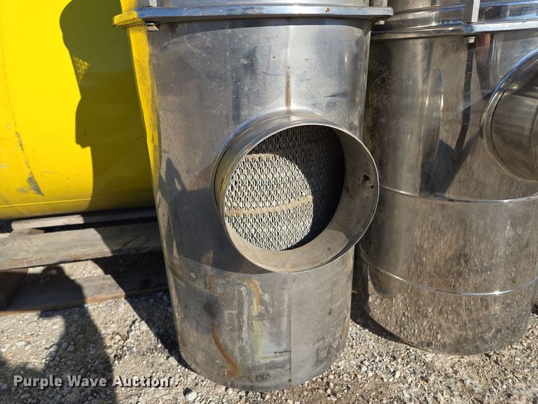 image for item EQ3920 Truck parts