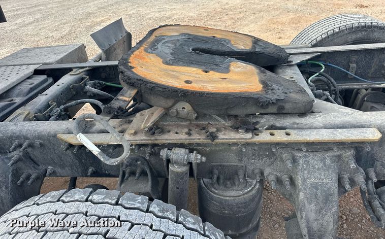 image for item ER4857 2018 Freightliner Cascadia 125 semi truck