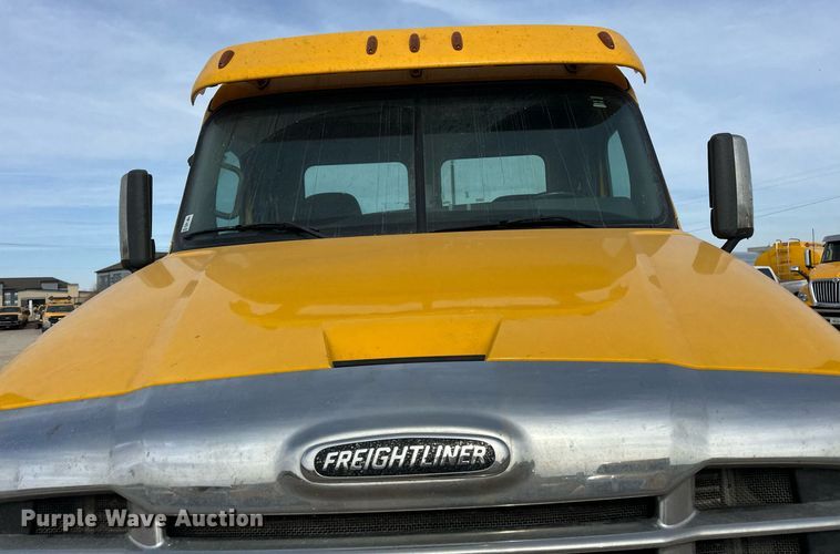 image for item ER4857 2018 Freightliner Cascadia 125 semi truck
