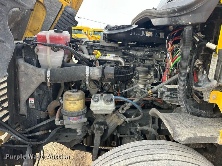 image for item ER4857 2018 Freightliner Cascadia 125 semi truck