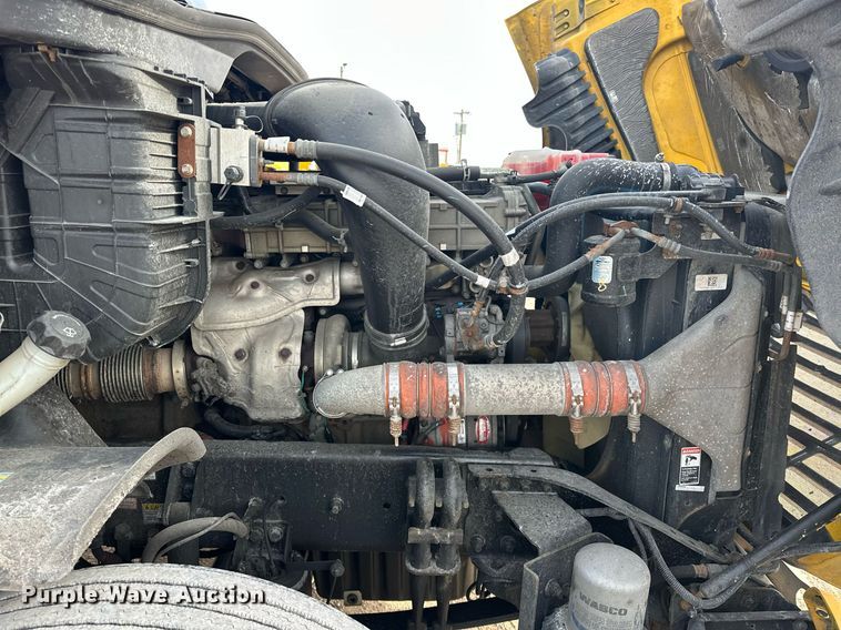 image for item ER4857 2018 Freightliner Cascadia 125 semi truck