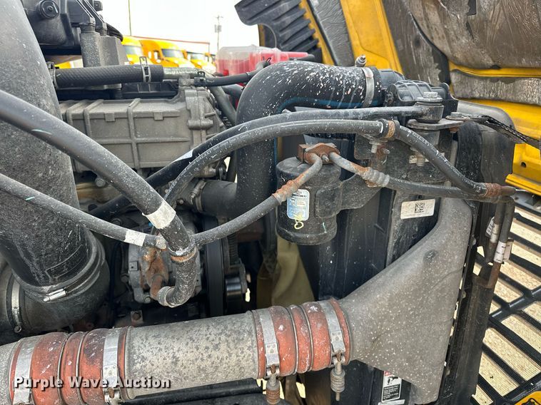 image for item ER4857 2018 Freightliner Cascadia 125 semi truck