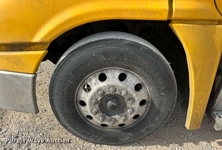 image for item ER4857 2018 Freightliner Cascadia 125 semi truck