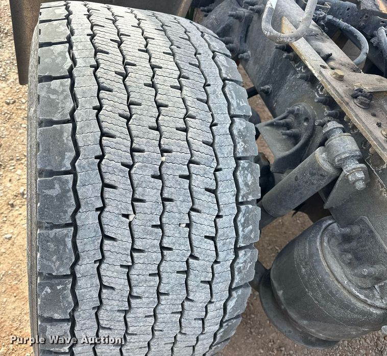 image for item ER4857 2018 Freightliner Cascadia 125 semi truck