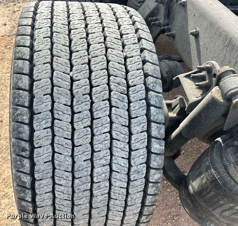 image for item ER4857 2018 Freightliner Cascadia 125 semi truck