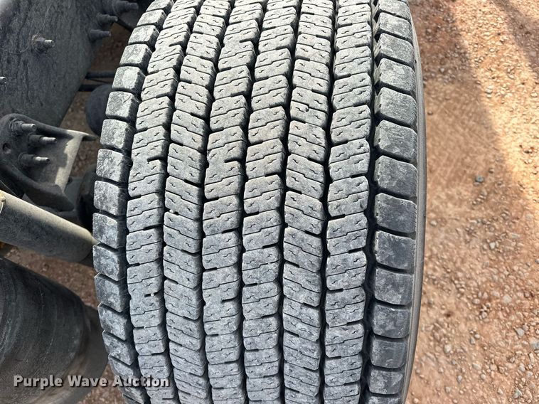 image for item ER4857 2018 Freightliner Cascadia 125 semi truck