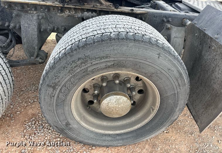 image for item ER4857 2018 Freightliner Cascadia 125 semi truck