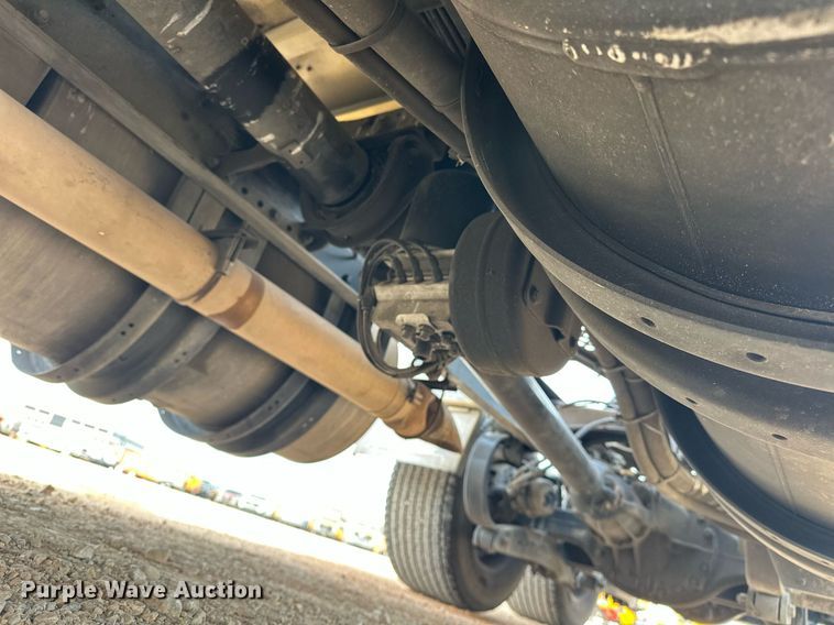 image for item ER4858 2021 Kenworth T680 semi truck