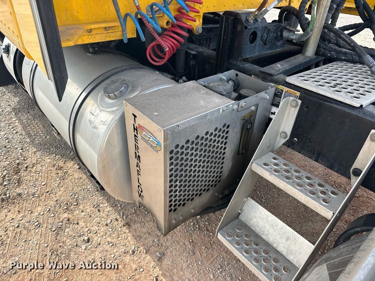 image for item ER4858 2021 Kenworth T680 semi truck