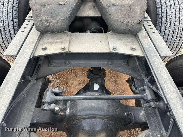 image for item ER4858 2021 Kenworth T680 semi truck