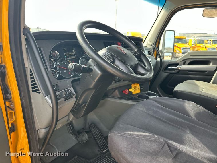 image for item ER4858 2021 Kenworth T680 semi truck