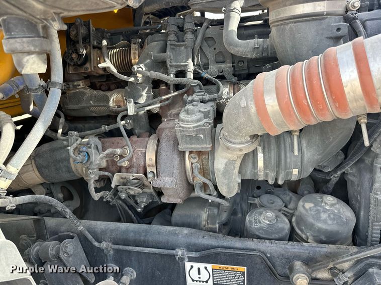 image for item ER4858 2021 Kenworth T680 semi truck