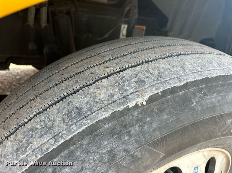 image for item ER4858 2021 Kenworth T680 semi truck